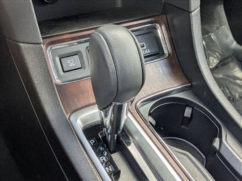 Used 2023 Subaru Ascent Touring image 11