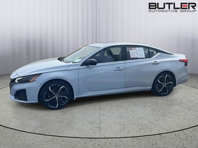 Used 2023 Nissan Altima 2.5 SR w/ SR Premium Package
