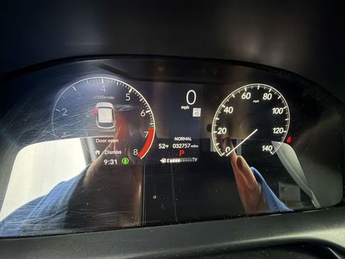 Used 2024 Honda HR-V Sport image 15