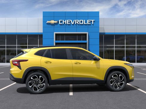 New 2025 Chevrolet Trax RS image 5
