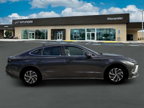 New 2026 Hyundai Sonata Blue image 9
