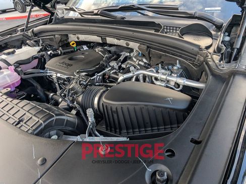 New 2026 Jeep Grand Cherokee Limited w/ Luxury Tech Group II AWD/4WD image 32