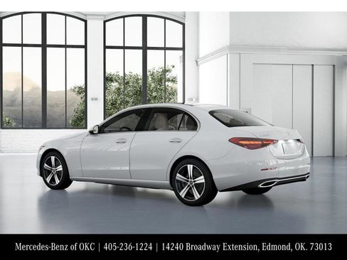 Used 2025 Mercedes-Benz C 300 4MATIC Sedan image 30