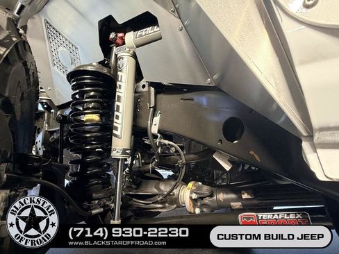 Used 2025 Jeep Wrangler Unlimited Rubicon 4xe w/ Safety Group AWD/4WD image 35