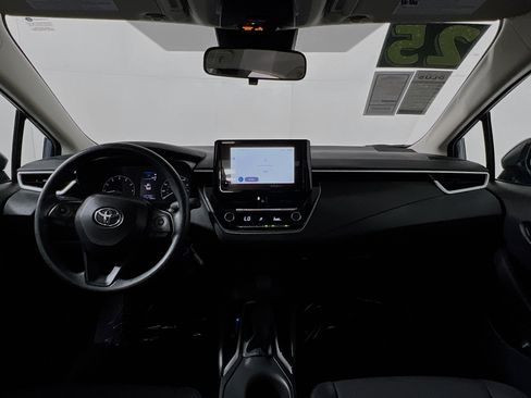 Used 2025 Toyota Corolla LE FWD image 29