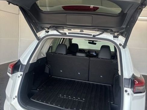 Certified 2026 Nissan Rogue SV AWD/4WD image 25