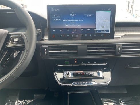 Used 2023 Lincoln Corsair AWD w/ Equipment Group 101A image 31