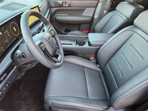 Used 2026 Hyundai Santa Fe Calligraphy image 9