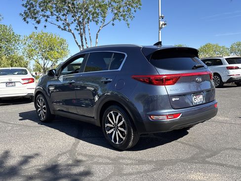 Used 2017 Kia Sportage EX w/ EX Premium Package image 3