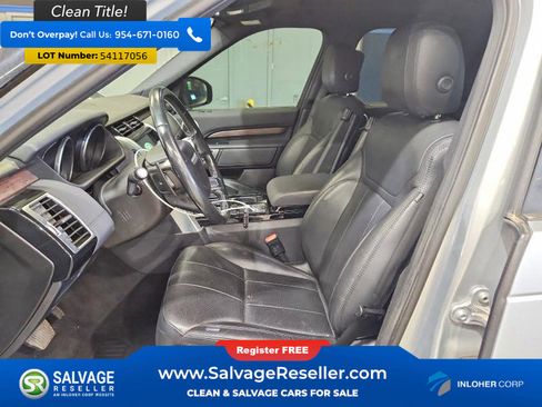 Used 2017 Land Rover Discovery HSE AWD/4WD image 9