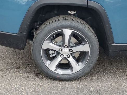 New 2026 Jeep Grand Cherokee L Limited AWD/4WD image 6