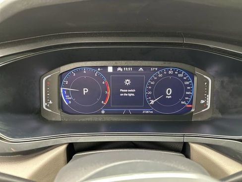 Used 2023 Volkswagen Taos SEL image 15