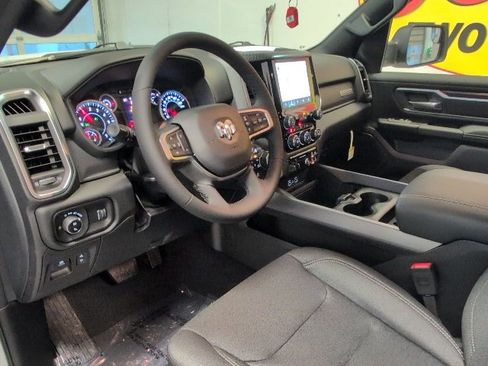 New 2026 RAM 1500 4x4 Crew Cab image 14