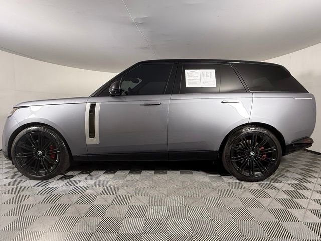 Certified 2023 Land Rover Range Rover SV AWD/4WD image 3