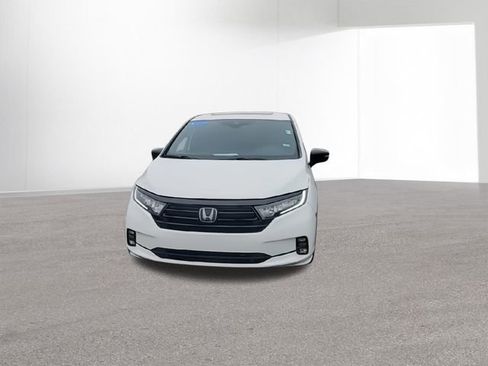 Certified 2024 Honda Odyssey Sport image 3