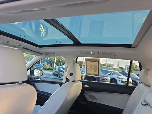 Used 2021 Volkswagen Tiguan SEL image 25