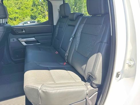 Used 2022 Toyota Tundra SR5 w/ SR5 Premium Package AWD/4WD image 15