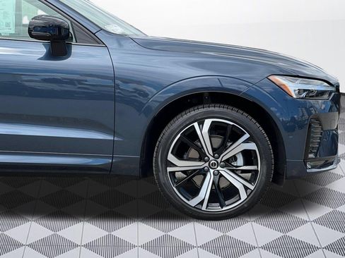 Used 2025 Volvo XC60 B5 Ultra w/ Protection Package Premier AWD/4WD image 11