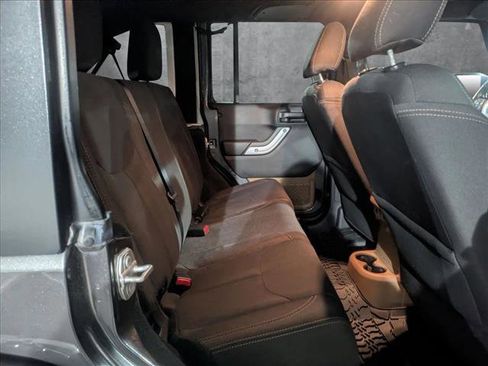 Used 2017 Jeep Wrangler Unlimited Sahara w/ Max Tow Package image 25