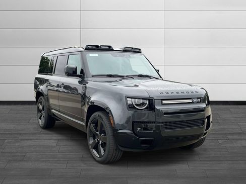 New 2026 Land Rover Defender 130 X-Dynamic SE AWD/4WD image 7