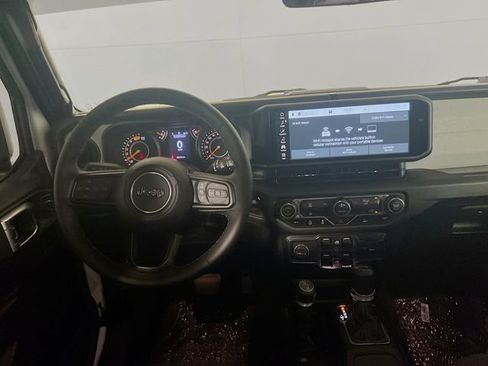 Used 2024 Jeep Wrangler Unlimited Sport AWD/4WD image 19
