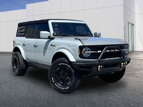 Used 2021 Ford Bronco Outer Banks AWD/4WD image 9