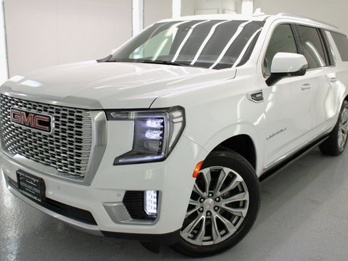 Used 2021 GMC Yukon XL Denali w/ Denali Ultimate Package image 2