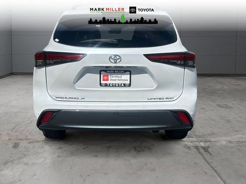 Used 2023 Toyota Highlander Limited AWD/4WD image 4