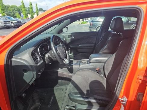 Used 2017 Dodge Charger R/T Scat Pack w/ Beats Audio Group RWD image 12