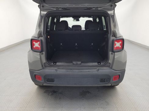 Used 2021 Jeep Renegade Latitude image 29