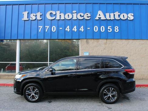 Used 2019 Toyota Highlander LE image 4