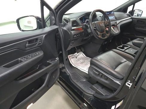 Used 2025 Honda Odyssey Sport-L image 14