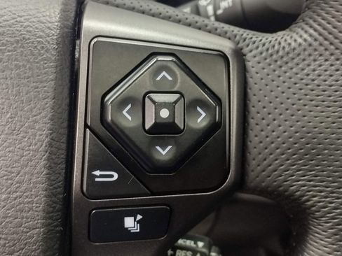 Used 2022 Toyota Tacoma TRD Pro AWD/4WD image 28
