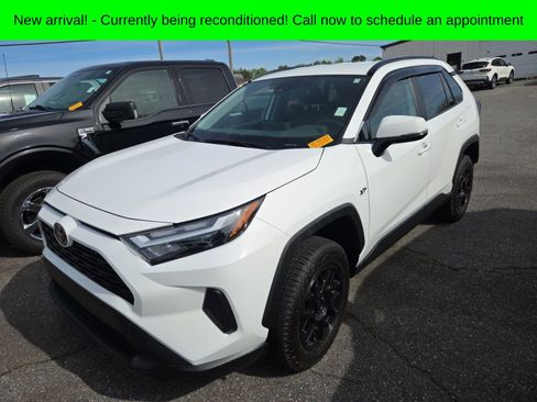 Used 2023 Toyota RAV4 XLE image 2