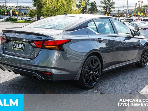 Used 2022 Nissan Altima 2.5 SR w/ Midnight Edition Package image 7