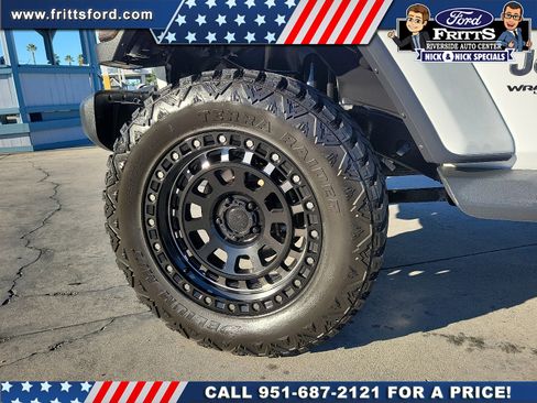 Used 2020 Jeep Wrangler Unlimited Sahara image 18