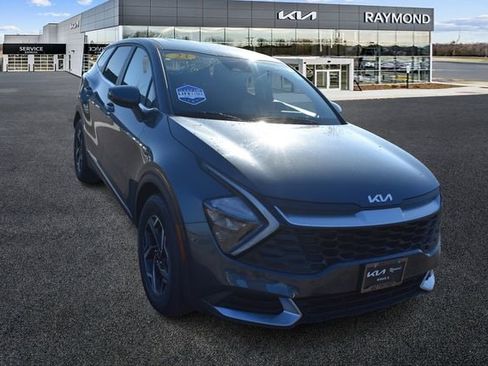 Used 2023 Kia Sportage LX image 9
