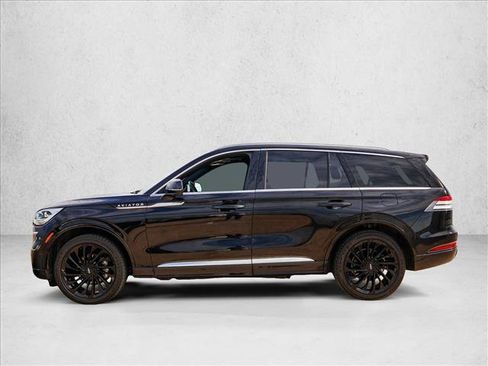 Used 2022 Lincoln Aviator Reserve w/ Equipment Group 201A AWD/4WD image 8