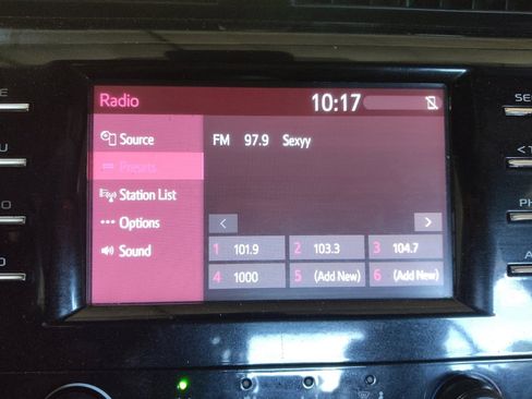 Used 2018 Toyota Camry LE w/ Convenience Package FWD image 25