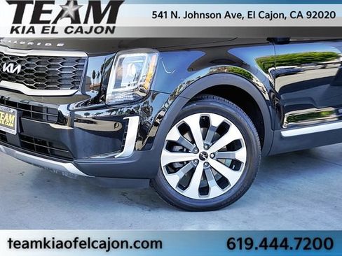 Certified 2022 Kia Telluride S FWD image 3