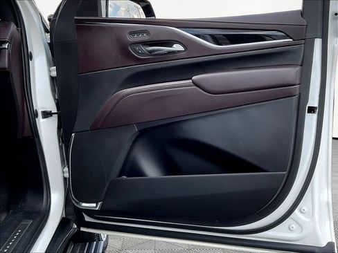 Used 2022 Cadillac Escalade Sport Platinum w/ LPO, Floor Liner Package AWD/4WD image 30