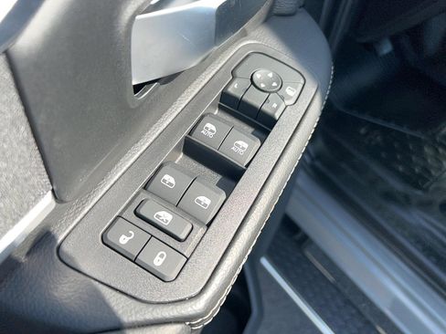 New 2026 RAM 4500 4x4 Crew Cab DRW image 17