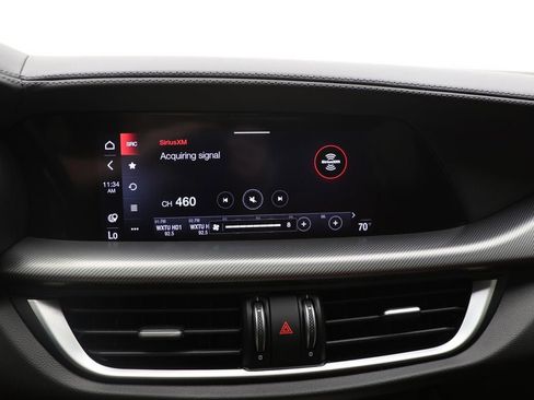 Used 2022 Alfa Romeo Stelvio Veloce image 23