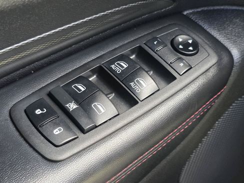 Used 2021 Dodge Durango R/T w/ Blacktop Package RWD image 9