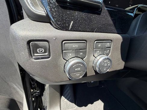 Used 2026 GMC Sierra 1500 SLT w/ SLT Premium Package AWD/4WD image 38
