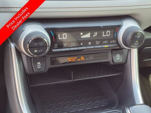 Used 2020 Toyota RAV4 XLE Premium FWD image 23