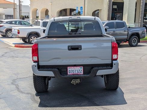 Used 2020 Toyota Tacoma TRD Sport w/ Technology Package RWD image 6