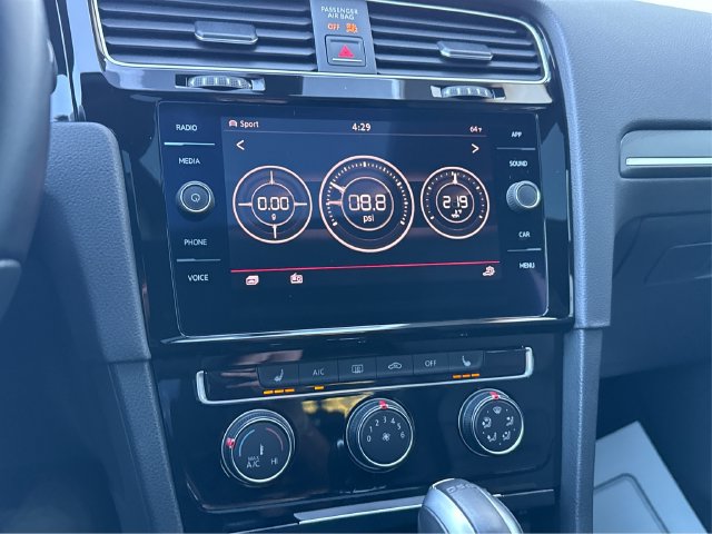 Used 2018 Volkswagen GTI SE FWD image 32