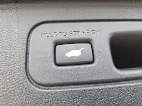 Used 2025 Honda Pilot EX-L image 23