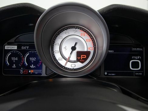 Used 2019 Ferrari Portofino image 27